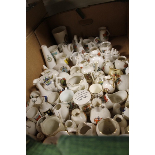 259 - A LARGE COLLECTION OF CRESTEDWARE TO INCLUDE CUPS AND SAUCERS