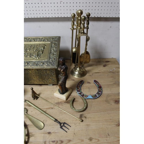 272 - A COLLECTION OF BRASSWARE TO INCLUDE TRENCH ART VASE, BRASS COATED SLIPPERBOX ETC