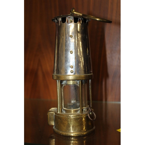 278 - A VINTAGE ECCLES MINORS LAMP