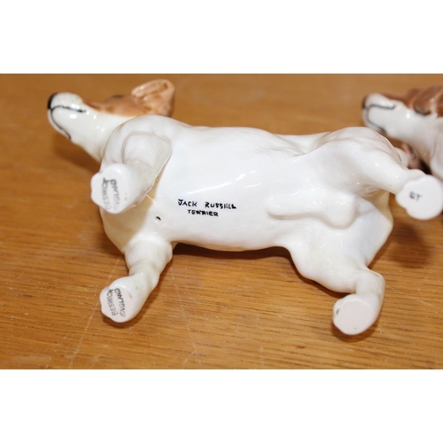 362 - THREE BESWICK GLOSS FINISH DOG FIGURES TO INCLUDE A JACK RUSSELL TERRIER, CH WENDOVER BILLY BEAGLE A... 