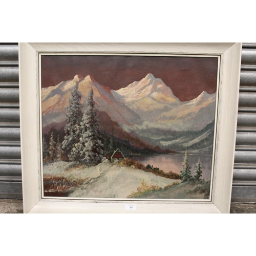 44 - A FRAMED VINTAGE OIL ON CANVAS OF A MOUNTAIN LAKE SCENE WITH COTTAGES SIGNED WILLIS LOWER LEFT - 50 ... 