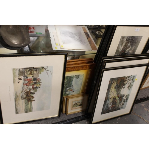 6 - A LARGE QUANTITY OF FRAMED AND GLAZED COACHING AND HUNTING SCENE PRINTS TO INCLUDE A SET OF FOUR SEA... 