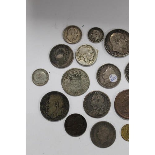 337 - A COLLECTION OF ASSORTED ANTIQUE COINAGE TO INCLUDE AN 1803 CAROLUS IIII COIN, A GEORGE II SHILLING ... 