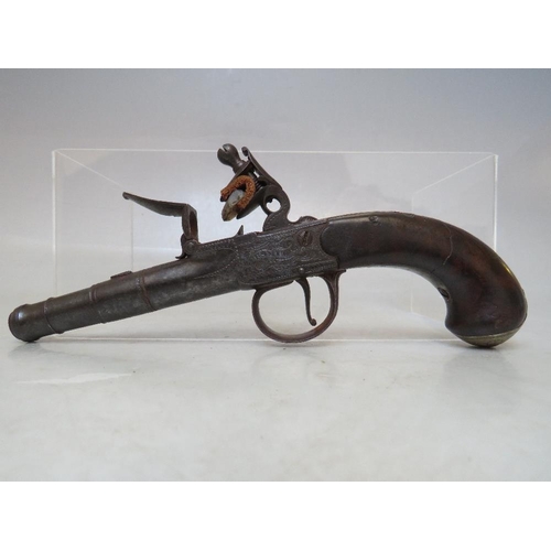 912 - AN EARLY FLINTLOCK CANNON BARREL MUFF PISTOL, engraved embellishment and marked 'T. Smith', overall ... 