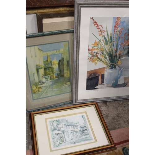 57 - A QUANTITY OF ASSORTED PICTURES AND PRINTS TO INCLUDE SIGNED LIMITED EDITION RICHARD APERMAN FLORAL ... 