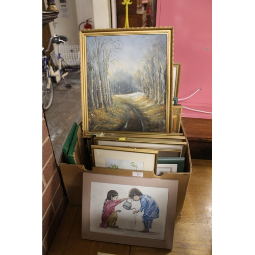 33 - A TRAY OF ASSORTED WATERCOLOURS, OIL PAINTINGS ETC TOGETHER WITH A MONET PRINT AND A GILT FRAMED REC... 