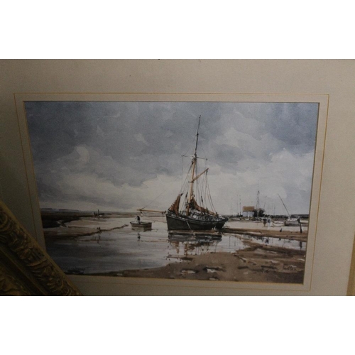 46 - A GILT FRAMED OIL ON BOARD DEPICTING MOORED BOATS SIGNED LOWER LEFT AND INSCRIBED VERSO -  -H 20 CM ... 