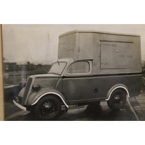 52 - AN UNUSUAL FRAMED AND GLAZED PRINT OF A HENRY FOOD EMERGENCY FOOD VAN WITH DETAILS ON MOUNT - H 30 C... 