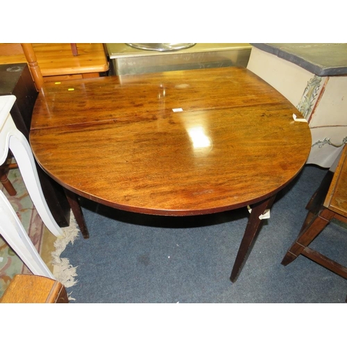 691 - A HEAVY OAK DROPLEAF TABLE AND TWO SMALLER TABLES (3)