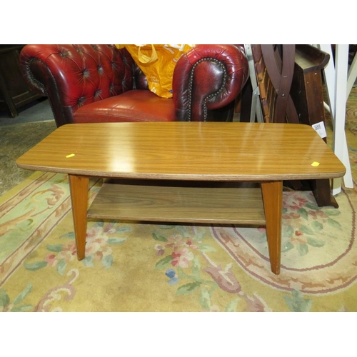 693 - A RETRO COFFEE TABLE AND A MIRROR (2)