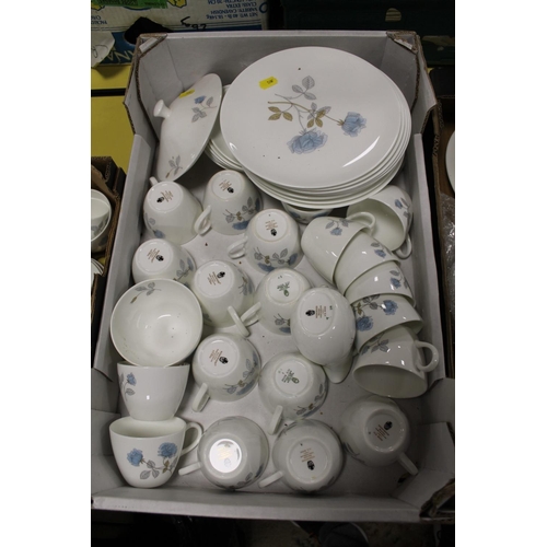 102 - THREE TRAYS OF WEDGWOOD ICE ROSE CHINA TO INCLUDE A TWIN HANDLED VASE, TWIN HANDLED VASE, DINING PLA... 