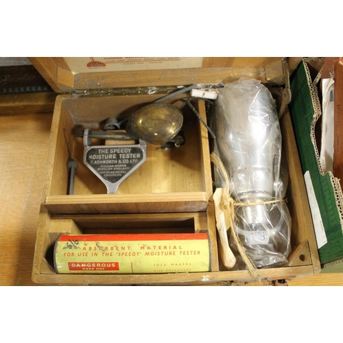 71 - A CASED VINTAGE T ASHWORTH & CO SPEEDY MOISTURE TESTER