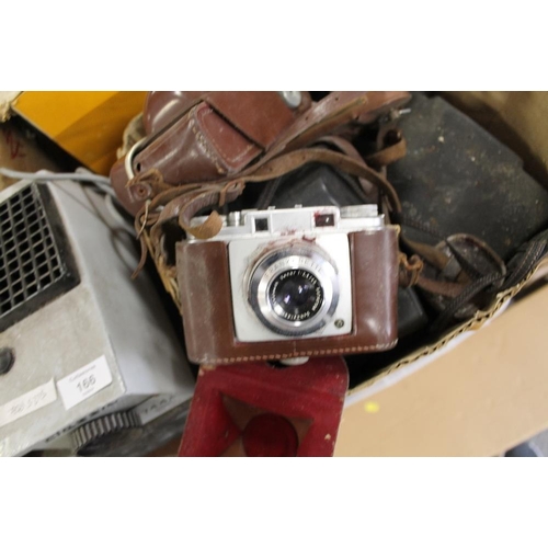 166 - A LARGE QUANTITY OF VINTAGE CAMERAS AND PROJECTION EQUIPMENT ETC. TO INCLUDE A QUANTITY OF VINTAGE P... 