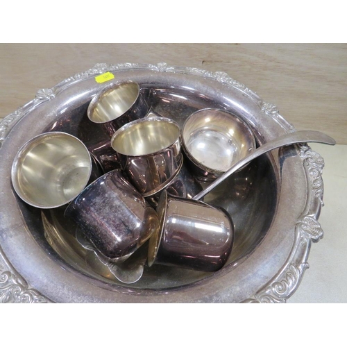 272 - A SILVER PLATED PUNCH BOWL SET AND A TRAY