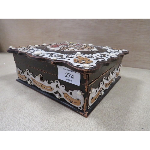 274 - A VINTAGE WOODEN HANDKERCHIEF BOX