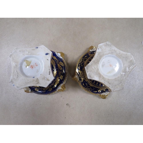 291 - A PAIR OF ANTIQUE CERAMIC BLOOR DERBY POT POURRI DISHES H- 9.5CM