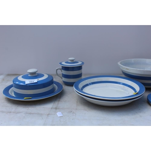 223 - A COLLECTION OF T G GREEN BLUE AND WHITE CORNISHWARE TO INCLUDE A JUG