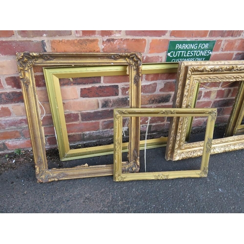 34 - A QUANTITY OF ASSORTED ANTIQUE AND VINTAGE GILT PICTURE FRAMES