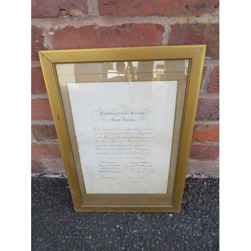 34 - A QUANTITY OF ASSORTED ANTIQUE AND VINTAGE GILT PICTURE FRAMES