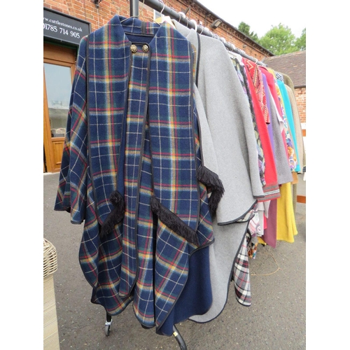 62 - A RAIL OF LADIES VINTAGE AND MODERN CLOTHING TO INCLUDE A SELECTION OF TWEED SKITS, MODERN AND VINTA... 