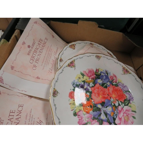 100 - TWO TRAYS OF ROYAL ALBERT 'THE QUEEN MOTHER'S FAVOURITE FLOWERS' COLLECTORS PLATES AND CERTIFICATES