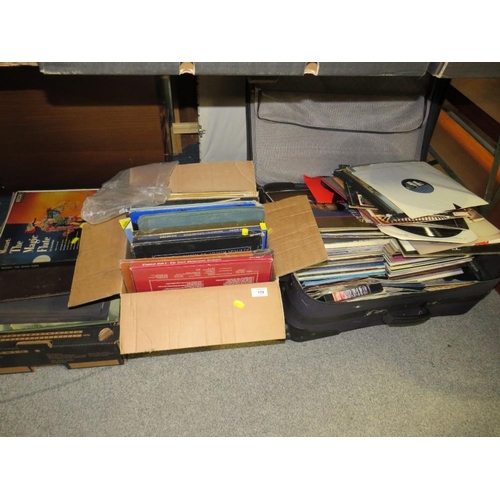 119 - A QUANTITY OF MOSTLY CLASSICAL LP RECORDS, 78'S AND 7