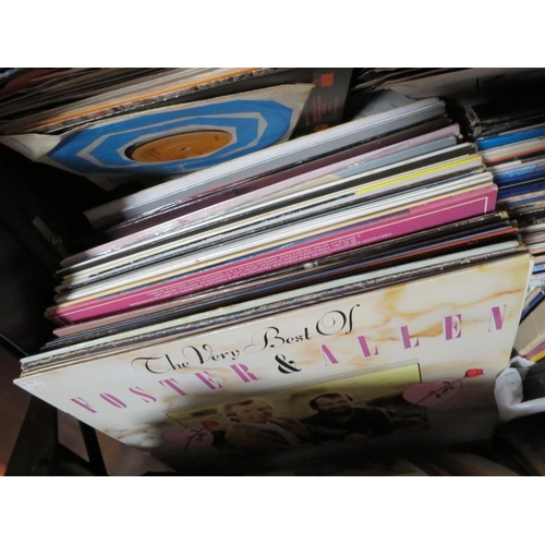 119 - A QUANTITY OF MOSTLY CLASSICAL LP RECORDS, 78'S AND 7