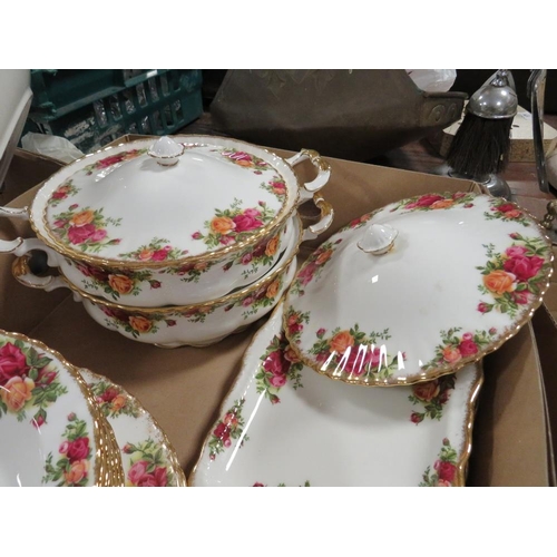 127 - A LARGE QUANTITY OF ROYAL ALBERT OLD COUNTRY ROSES CHINA IN FIVE TRAYS TO INCLUDE TRIOS, TUREENS, TE... 