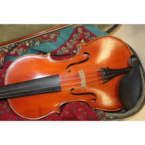 215 - A CASED VINTAGE VIOLIN MARKED HANNIBAL FAGNOLA  FECIT TAURINI ANNO DOMINI 1929 TOGETHER WITH BOW PLU... 