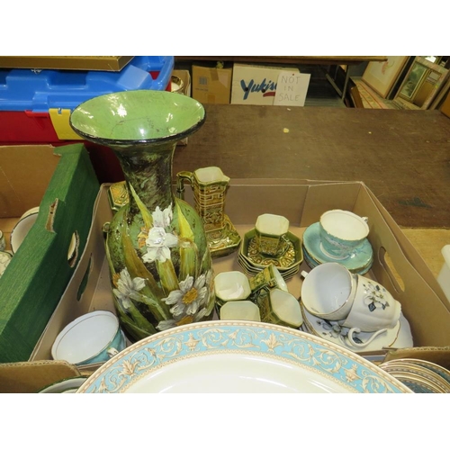 85 - FOUR TRAYS OF ASSORTED CHINA AND CERAMICS TO INCLUDE AN UNUSUAL COFFEE SET, DOULTON IMPASTO VASE - R... 