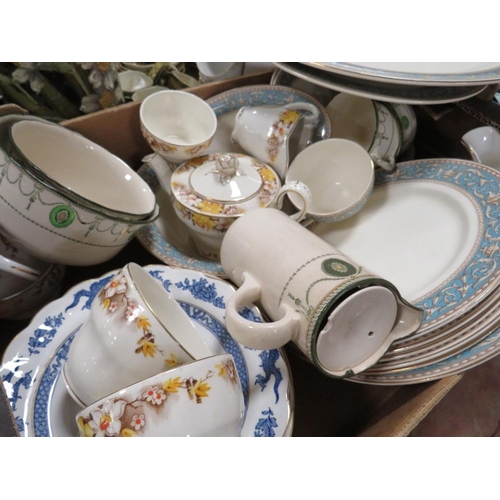 85 - FOUR TRAYS OF ASSORTED CHINA AND CERAMICS TO INCLUDE AN UNUSUAL COFFEE SET, DOULTON IMPASTO VASE - R... 