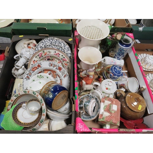 92 - TWO TRAYS OF ASSORTED CERAMICS TO INCLUDE A DOULTON LAMBETH TOBACCO JAR, AYNSLEY ETC