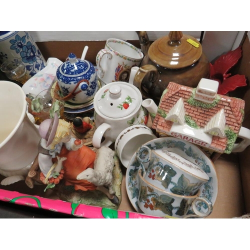 92 - TWO TRAYS OF ASSORTED CERAMICS TO INCLUDE A DOULTON LAMBETH TOBACCO JAR, AYNSLEY ETC