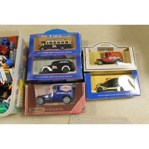 304 - A BOXED OF LEGO TOYS TOGETHER WITH FIVE DIECAST TOY CARS