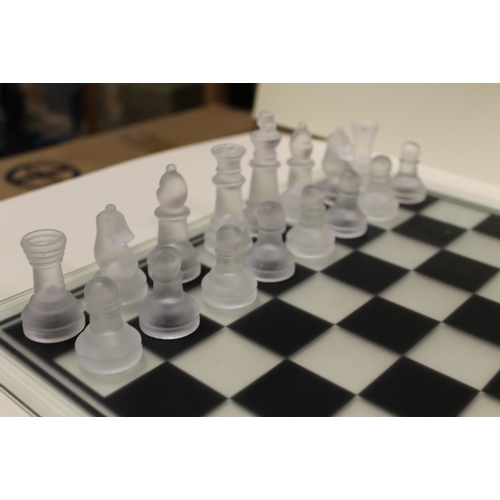 192 - A MODERN CHESS SET