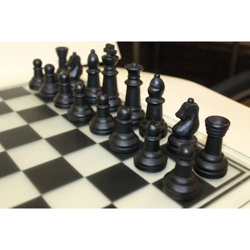 192 - A MODERN CHESS SET