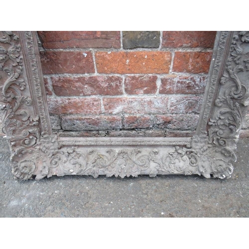 50 - AN EARLY 19TH CENTURY GILTWOOD PICTURE FRAME WITH SUBSTANTIAL FOLIATE MOULDING, rebate 50.5 x 45.5 c... 