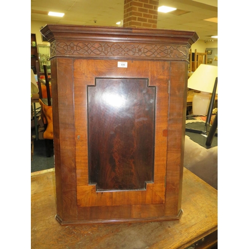 A SMALL ANTIQUE MAHOGANY HANGING CORNER CUPBOARD W66 CM