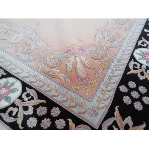 709 - A VERY LARGE MODERN CHINESE WOOLLEN RUG 306 X 435 CM