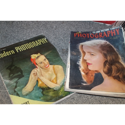 115 - A LARGE QUANTITY  OF VINTAGE PHOTOGRAPHY RELATED MAGAZINES