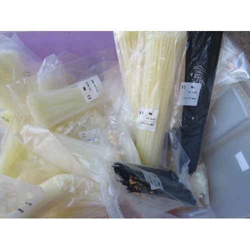 531 - TWO BOXES CONTAINING VARIOUS SIZED CABLE TIES IN SEALED BAGS