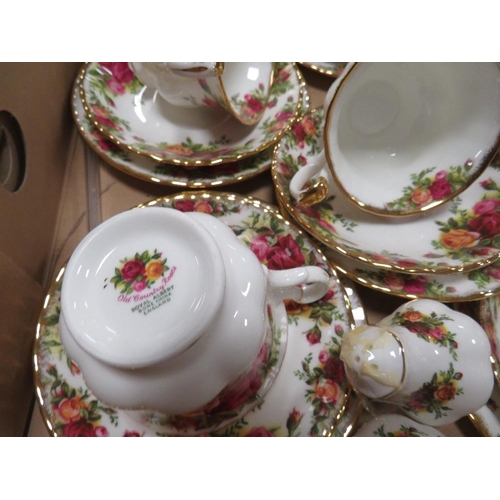 54 - TWO TRAYS OF ROYAL ALBERT OLD COUNTRY ROSES TEA AND DINNERWARE TO INCLUDE A COFFEE POT, CUPS & SAUCE... 