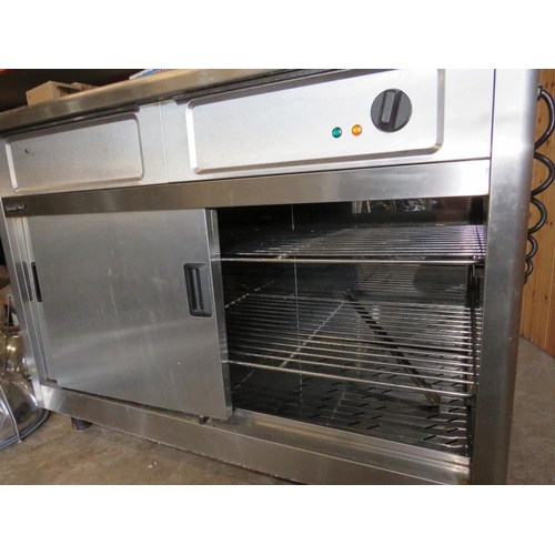 548 - A LINCAT TYPE A001 COMMERCIAL FOOD WARMER