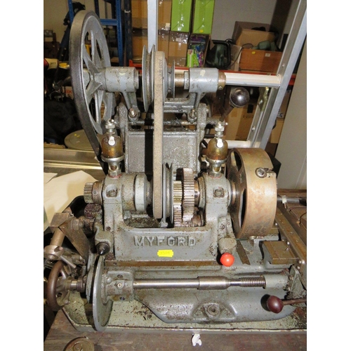 558 - A MYFORD BENCH TOP METALWORKING LATHE WITH SWARF TRAY