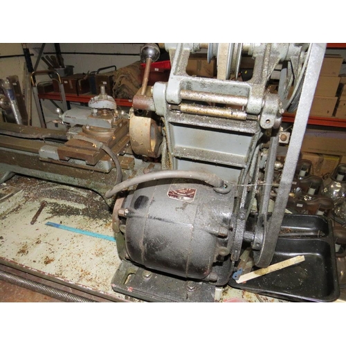 558 - A MYFORD BENCH TOP METALWORKING LATHE WITH SWARF TRAY