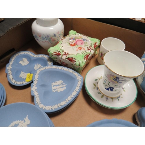 56 - A TRAY OF ASSORTED WEDGWOOD ETC, TO INCLUDE JASPERWARE VARIOUS COLOURWAYS, CHINAWARE , PIN DISHES, E... 