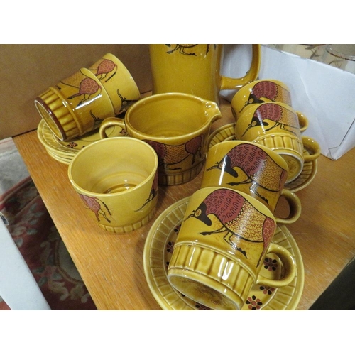 61 - THREE TRAYS OF ASSORTED CERAMICS AND COLLECTABLES TO INCLUDE MA DARTMOUTH POTTERY GURGLE JUG, A PALL... 