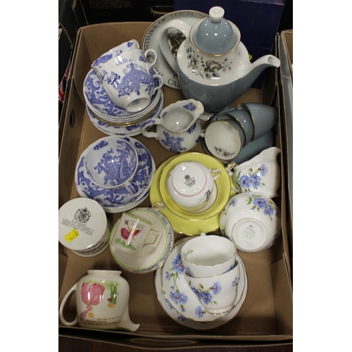 113 - TWO TRAYS OF CHINA TO INCLUDE COALPORT FANFARE TEA WARE, VARIOUS OTHER COALPORT CHINA, ROYAL WORCEST... 