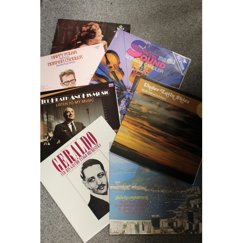 130 - A LARGE COLLECTION OF ASSORTED MOSTLY CLASSICAL LP RECORDS ETC, TO INCLUDE A SELECTION OF BOX SETS E... 