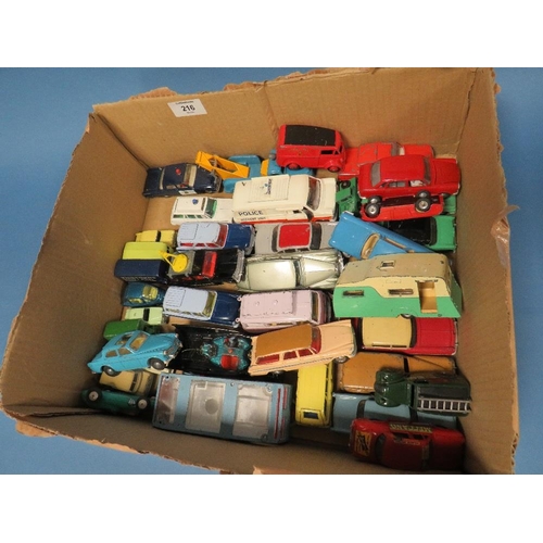 216 - A TRAY OF VINTAGE DINKY, CORGI, SPOT AND LESNEY DIE CAST AND OTHER VEHICLES